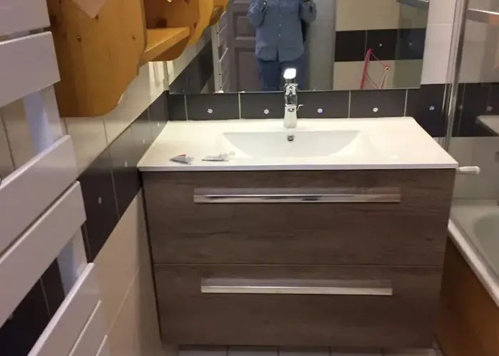 Cosy And Spacious Family Nest With Superb View 木屋 *