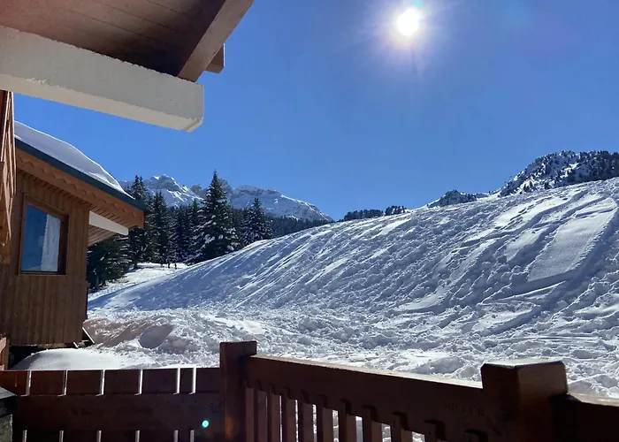 Cosy And Spacious Family Nest With Superb View